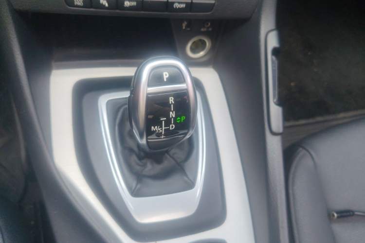 Used BMW X1 2014 sDrive18i Fashion Model Gear Lever