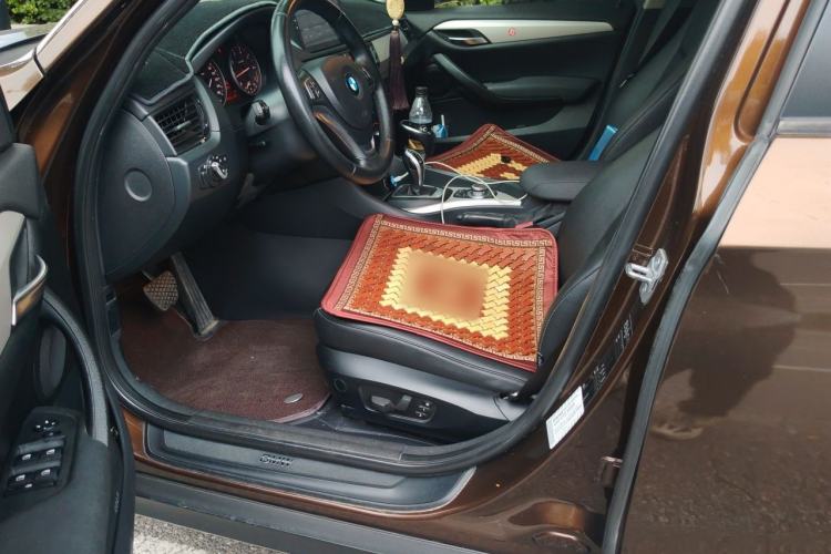 Used BMW X1 2014 sDrive18i Fashion Model Left Front Seat