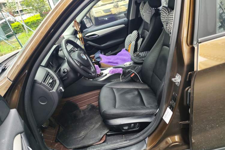 Used BMW X1 2014 sDrive18i Fashion Model Left Front Seat