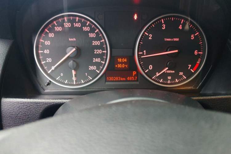 Used BMW X1 2014 sDrive18i Fashion Model Odometer Close Up