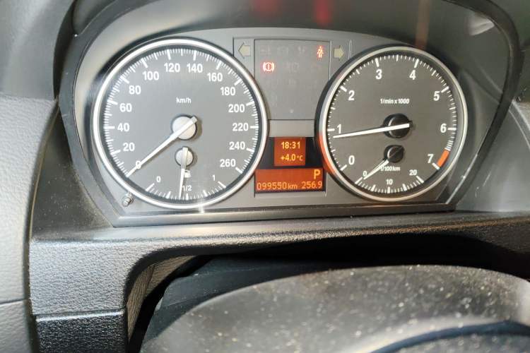 Used BMW X1 2014 sDrive18i Leading Model Odometer Close Up