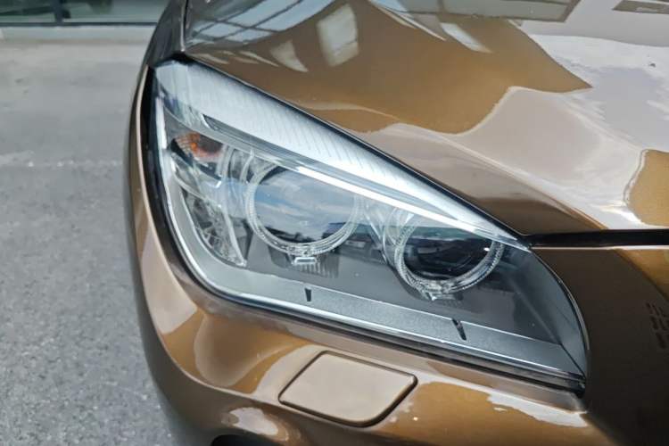 Used BMW X1 2014 sDrive18i Leading Model Right Front Headlight