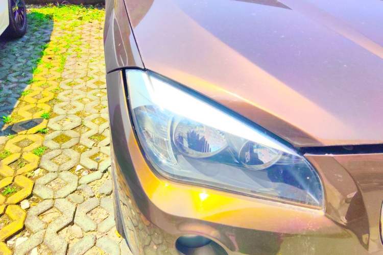 Used BMW X1 2014 sDrive18i Fashion Model Right Front Headlight