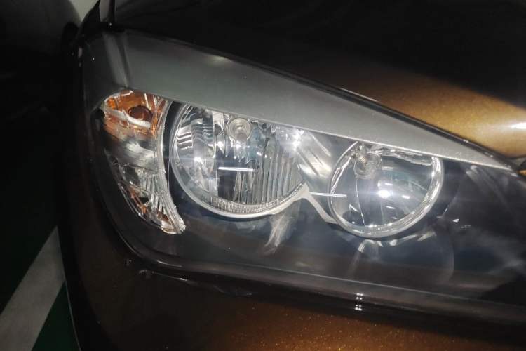 Used BMW X1 2014 sDrive18i Fashion Model Right Front Headlight