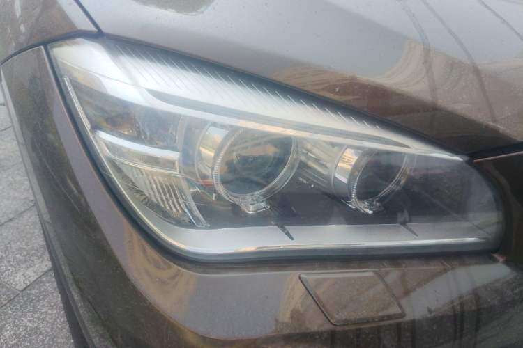 Used BMW X1 2014 sDrive18i Fashion Model Right Front Headlight