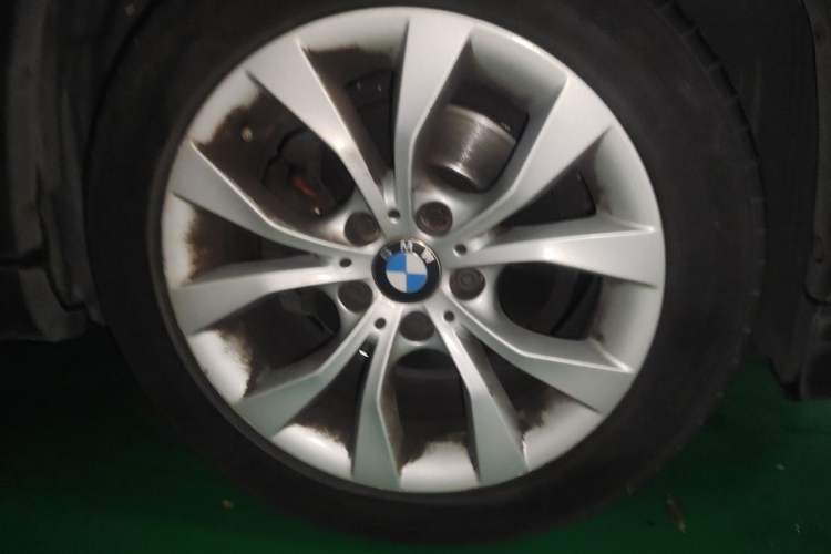 Used BMW X1 2014 sDrive18i Fashion Model Right Front Wheel Hub