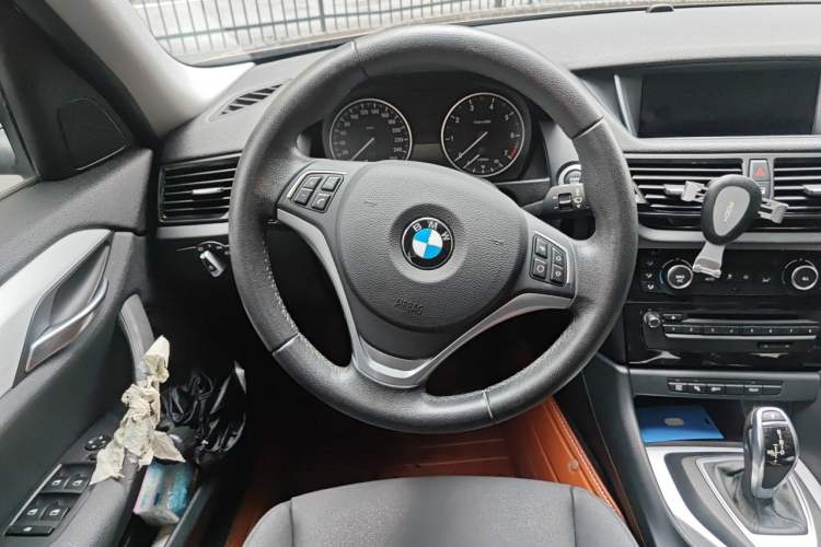 Used BMW X1 2014 sDrive18i Leading Model Steering Wheel