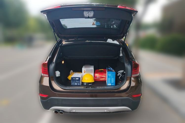 Used BMW X1 2014 sDrive18i Fashion Model Trunk