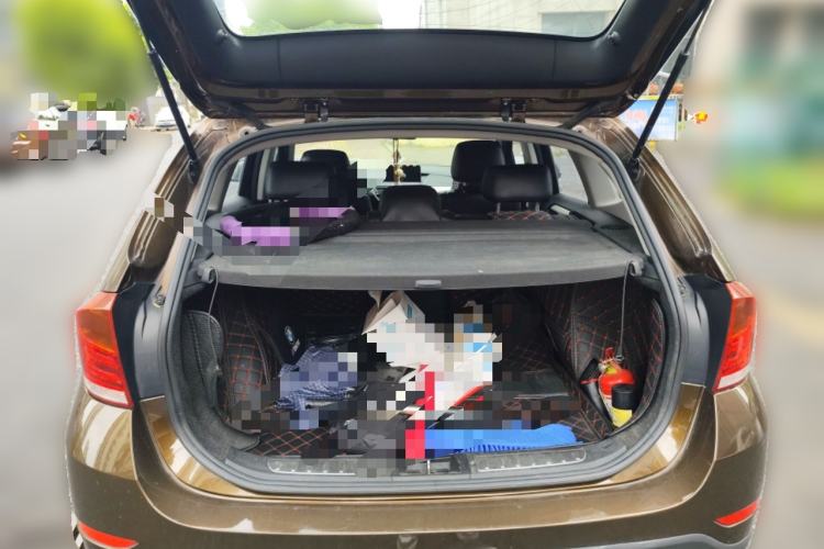 Used BMW X1 2014 sDrive18i Fashion Model Trunk
