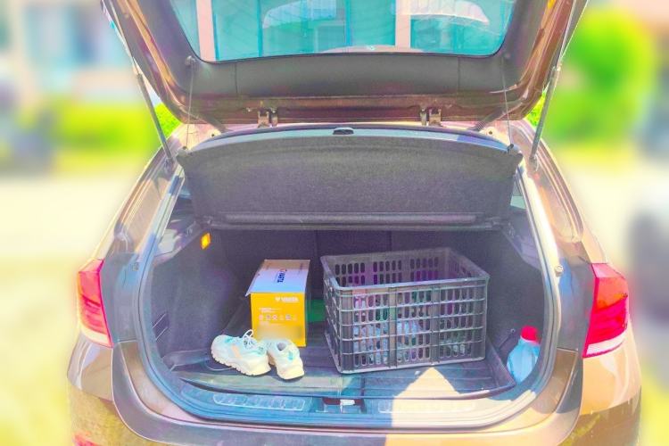 Used BMW X1 2014 sDrive18i Fashion Model Trunk