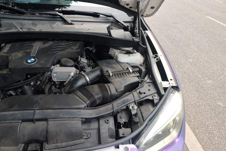 Used BMW X1 2014 xDrive20i Sports Design Package Engine Bay Left