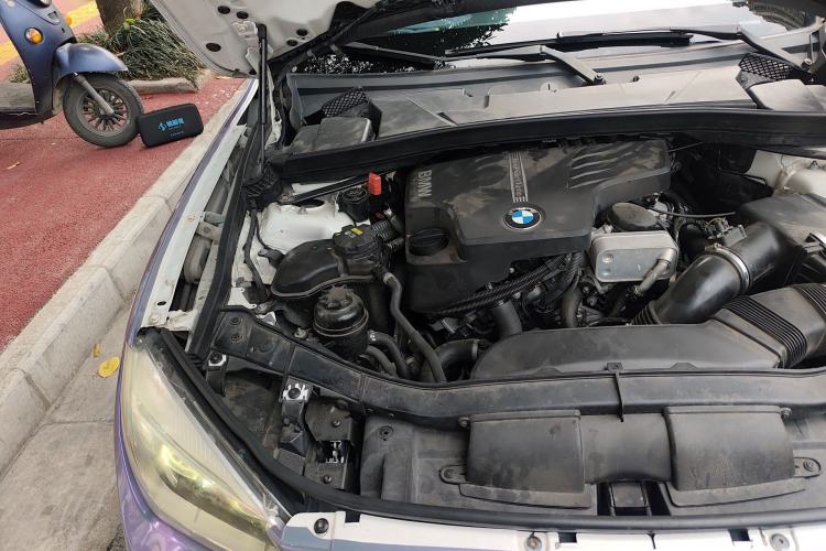 Used BMW X1 2014 xDrive20i Sports Design Package Engine Bay Right