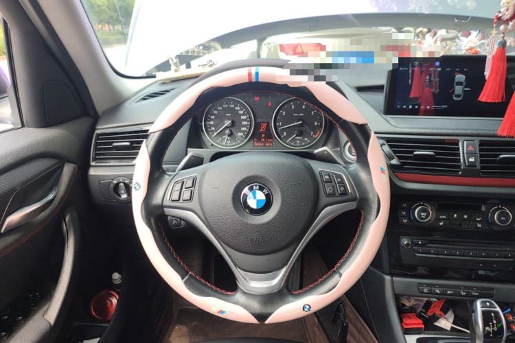 Used BMW X1 2014 xDrive20i Sports Design Package Steering Wheel