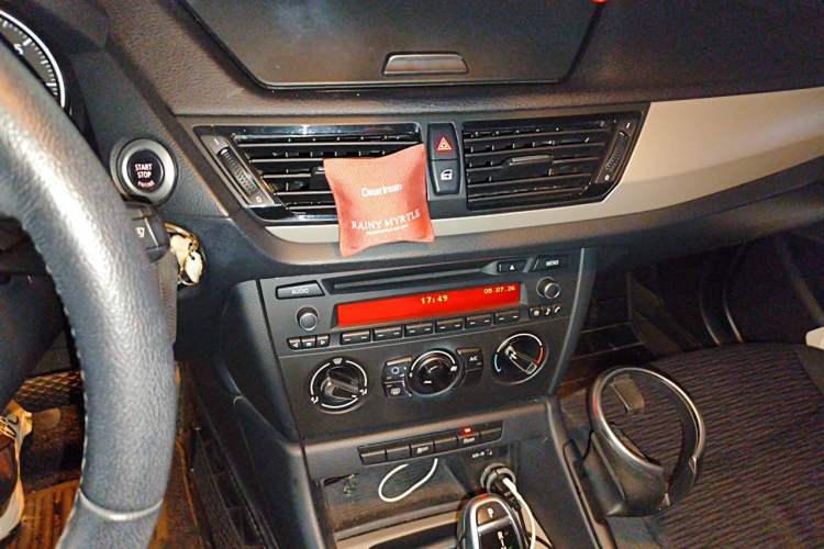 Used BMW X1 2014 sDrive18i Fashion Model Audio And AC Panel