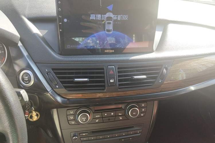 Used BMW X1 2014 sDrive18i Fashion Model Audio And AC Panel