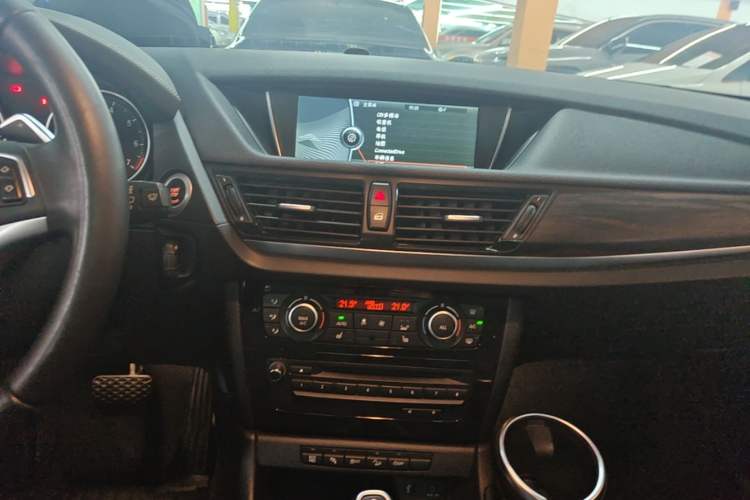 Used BMW X1 2014 xDrive20i X Design Package Audio And AC Panel
