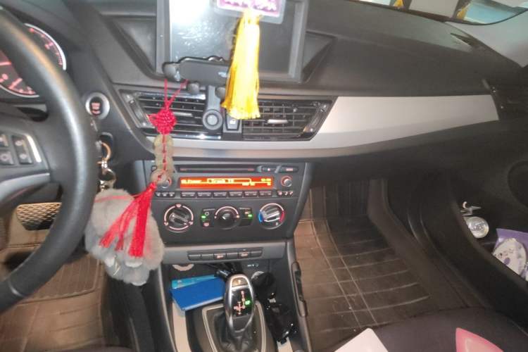 Used BMW X1 2014 sDrive18i Fashion Model Audio And AC Panel