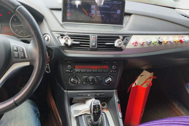 Used BMW X1 2014 sDrive18i Fashion Model Audio And AC Panel