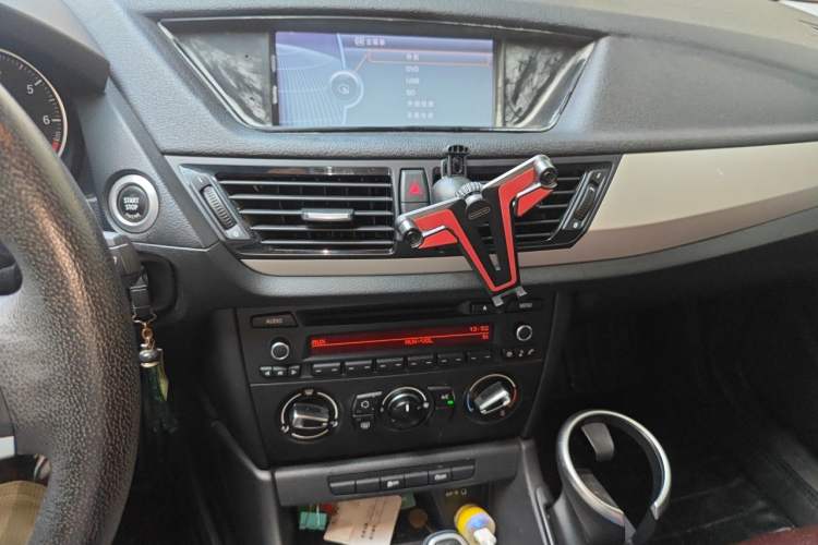 Used BMW X1 2014 sDrive18i Fashion Model Audio And AC Panel