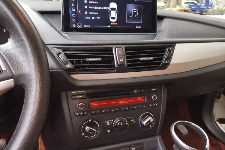Used BMW X1 2014 sDrive18i Fashion Model Audio And AC Panel