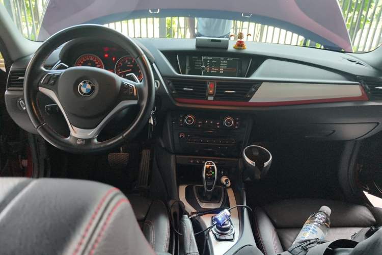Used BMW X1 2014 xDrive20i Sports Design Package Center Console