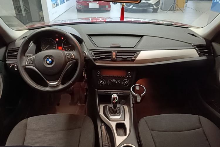 Used BMW X1 2014 sDrive18i Fashion Model Center Console