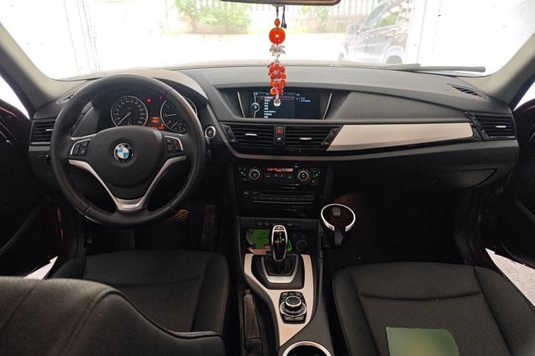 Used BMW X1 2014 sDrive18i Leading Model Center Console
