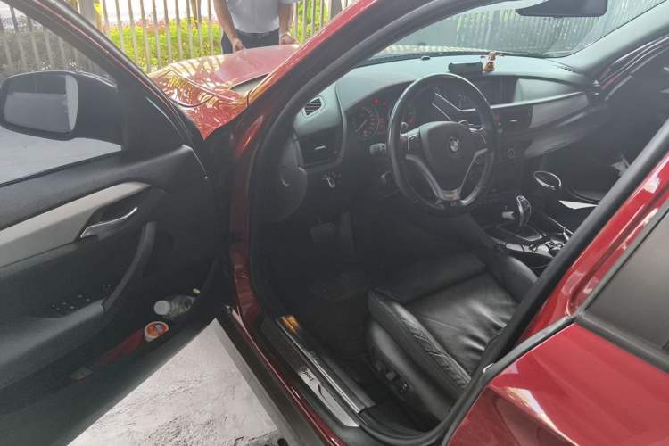 Used BMW X1 2014 xDrive20i Sports Design Package Driver Seat