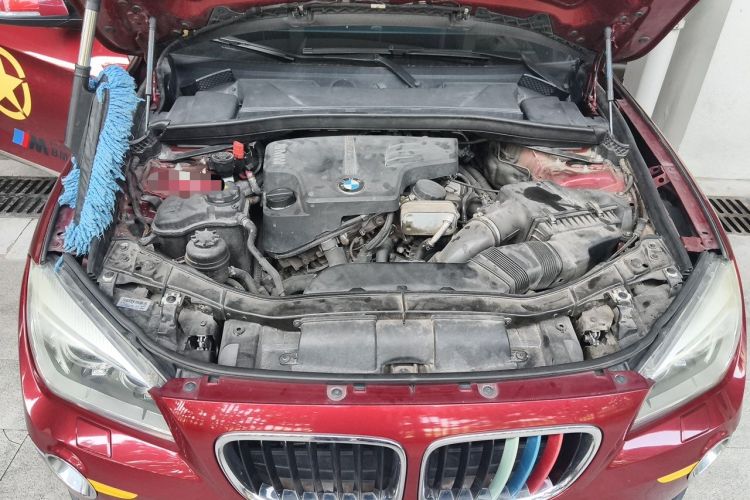 Used BMW X1 2014 xDrive20i Sports Design Package Engine Bay