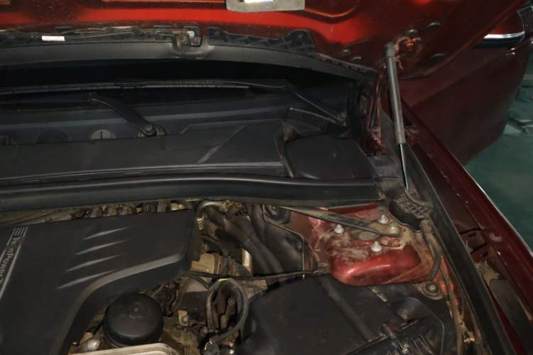 Used BMW X1 2014 sDrive18i Leading Model Engine Bay Left