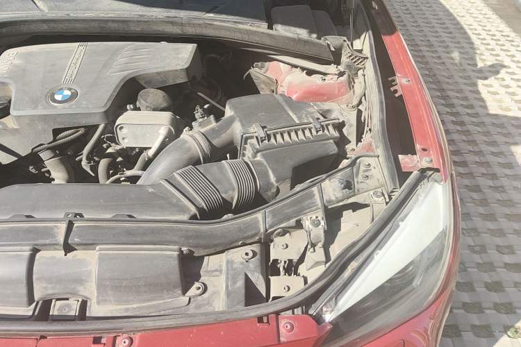 Used BMW X1 2014 sDrive18i Fashion Model Engine Bay Left