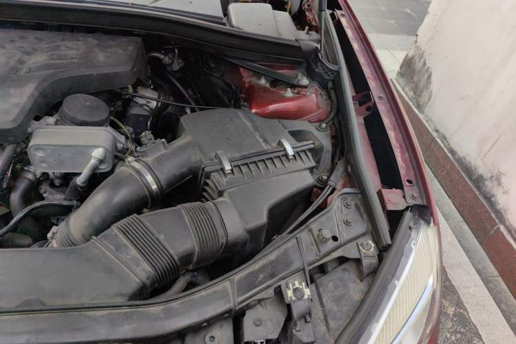 Used BMW X1 2014 sDrive18i Leading Model Engine Bay Left