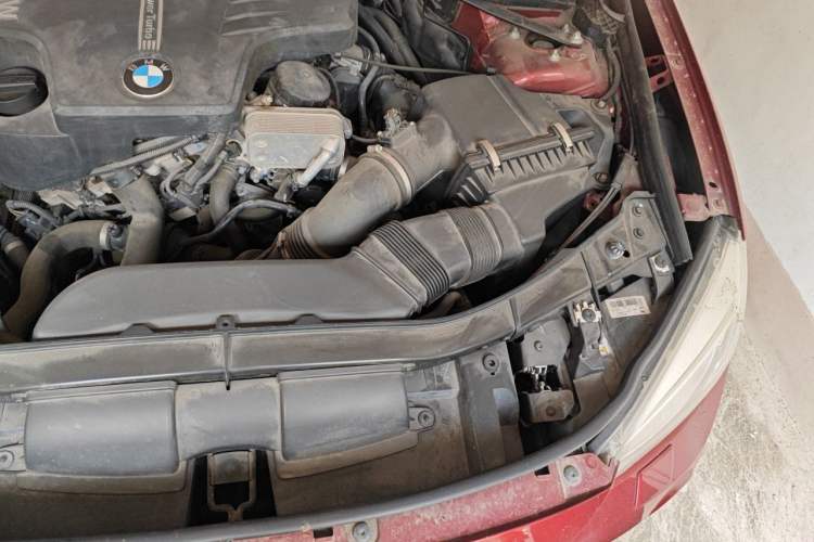 Used BMW X1 2014 sDrive18i Leading Model Engine Bay Left