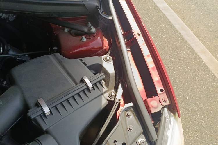 Used BMW X1 2014 sDrive18i Leading Model Engine Bay Left