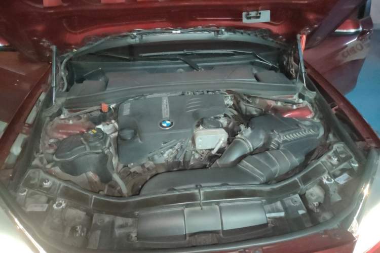 Used BMW X1 2014 sDrive18i Fashion Model Engine Bay