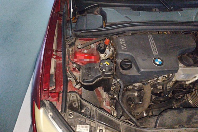 Used BMW X1 2014 sDrive18i Fashion Model Engine Bay Right