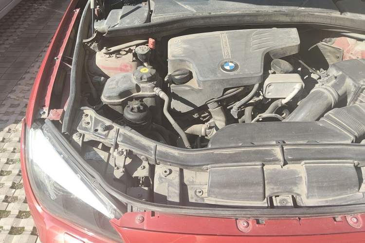 Used BMW X1 2014 sDrive18i Fashion Model Engine Bay Right
