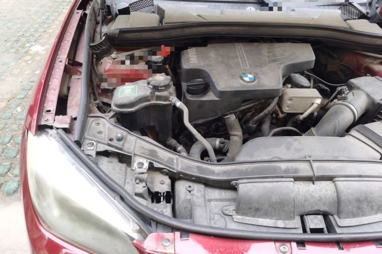 Used BMW X1 2014 sDrive18i Fashion Model Engine Bay Right