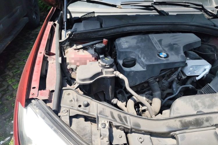 Used BMW X1 2014 sDrive18i Fashion Model Engine Bay Right