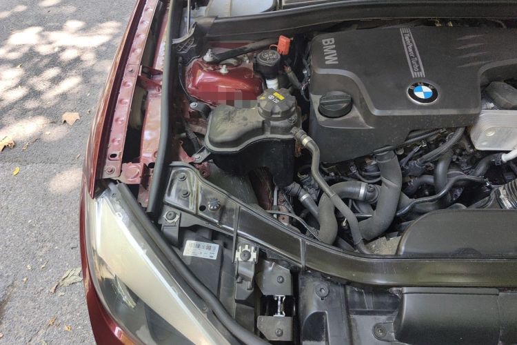 Used BMW X1 2014 sDrive18i Fashion Model Engine Bay Right