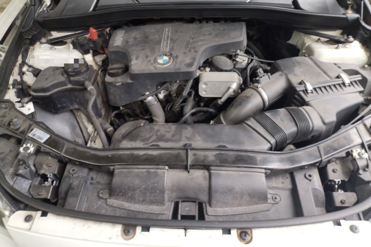 Used BMW X1 2014 sDrive18i Fashion Model Engine Bay