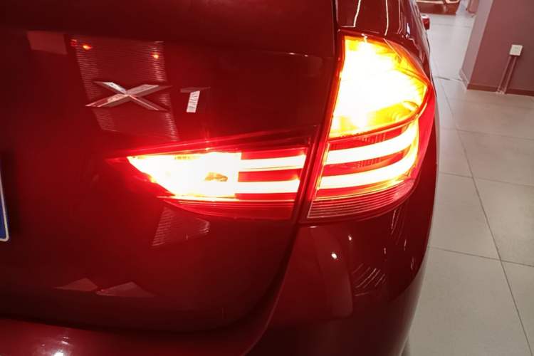 Used BMW X1 2014 sDrive18i Fashion Model Exterior 3