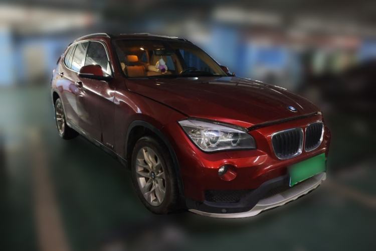 Used BMW X1 2014 sDrive18i Leading Model Front Right 45 Deg