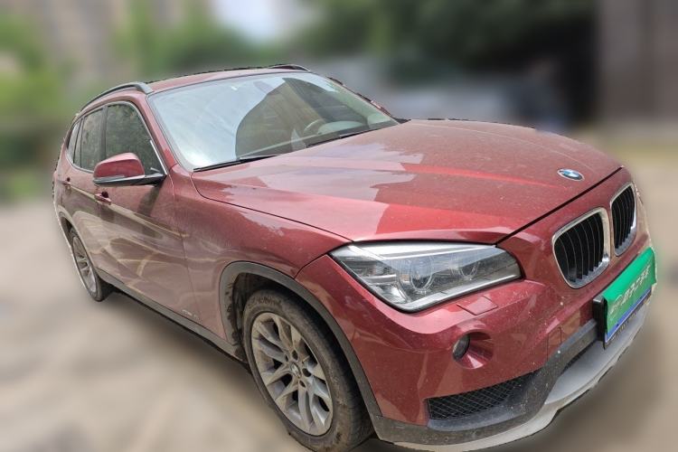 Used BMW X1 2014 sDrive18i Leading Model Front Right 45 Deg