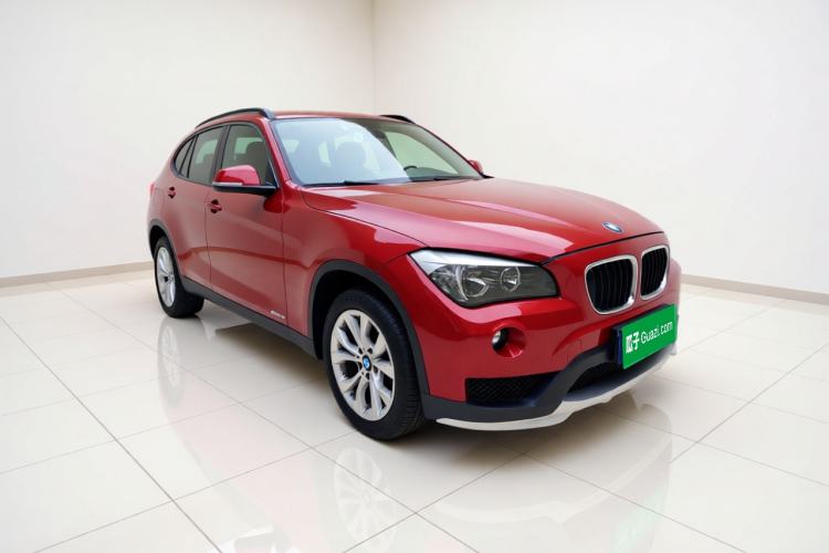 Used BMW X1 2014 sDrive18i Fashion Model Front Right 45 Deg