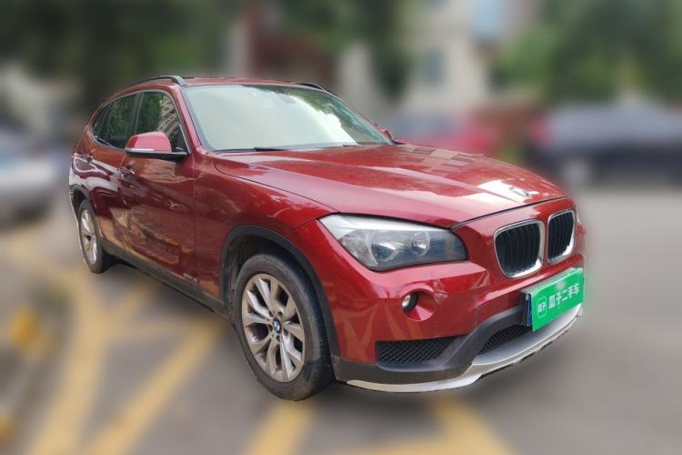Used BMW X1 2014 sDrive18i Fashion Model Front Right 45 Deg