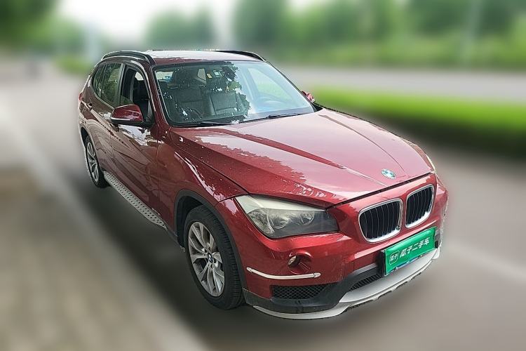 Used BMW X1 2014 sDrive18i Fashion Model Front Right 45 Deg