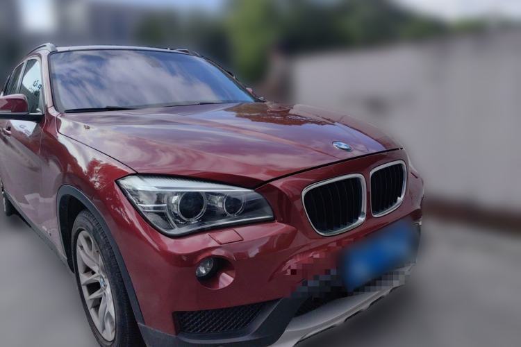 Used BMW X1 2014 sDrive18i Leading Model Front Right 45 Deg
