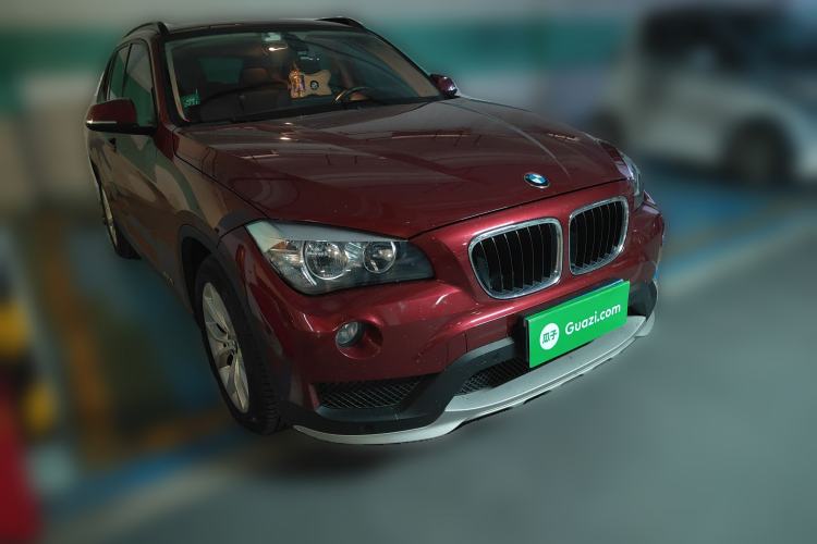 Used BMW X1 2014 sDrive18i Fashion Model Front Right 45 Deg
