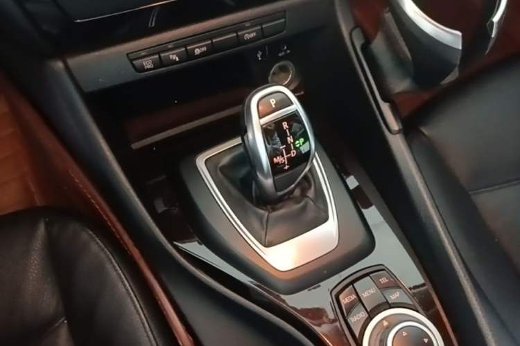 Used BMW X1 2014 sDrive18i X Design Package Gear Lever